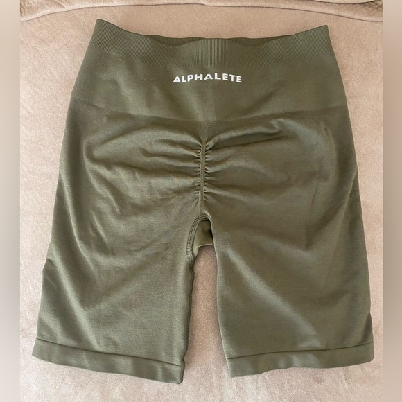 Alphalete Amplify shorts - Picture 3 of 5
